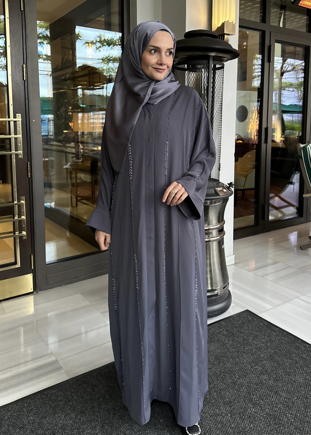 Aura Taşlı Abaya Gri