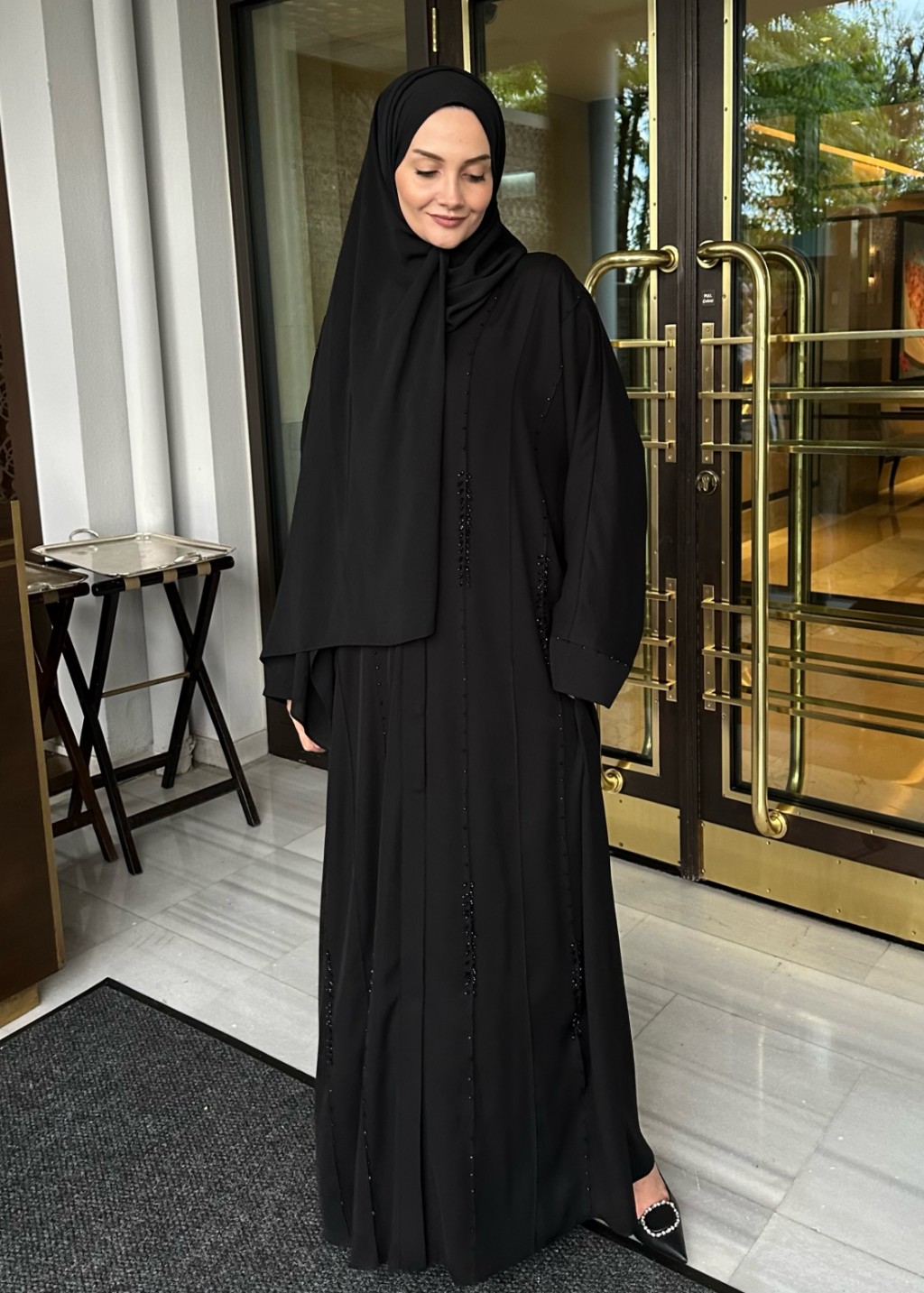 Aura Taşlı Abaya Siyah