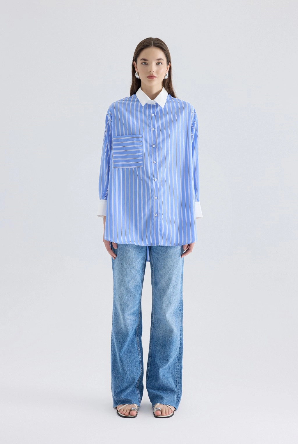 Beyaz Yaka Manşet Mavi