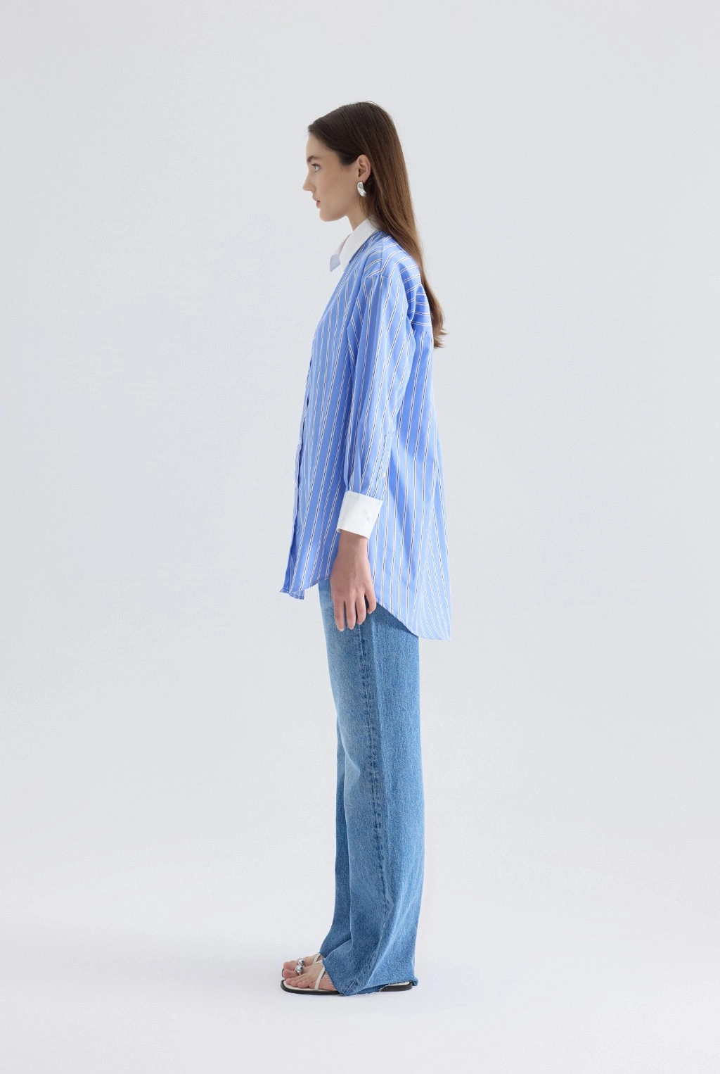 Beyaz Yaka Manşet Mavi