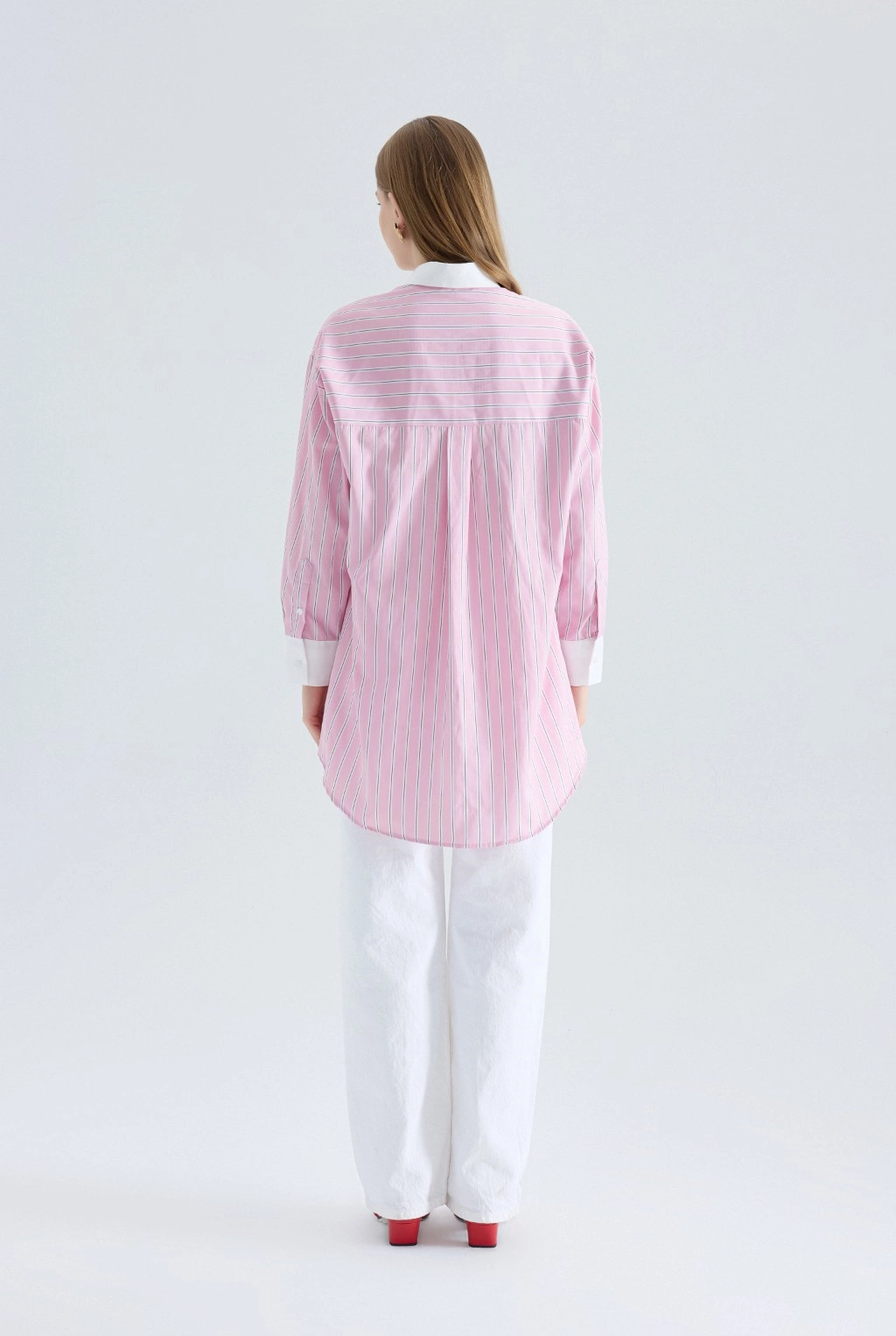 Beyaz Yaka Manşet Pembe