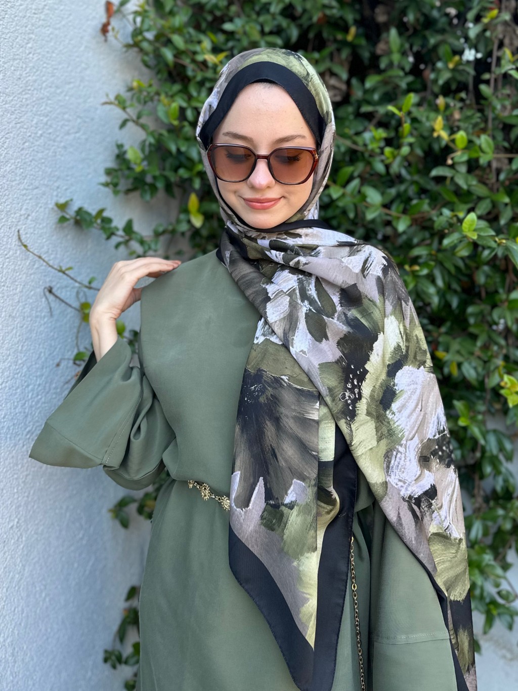 Çiçek Desenli Şal Haki