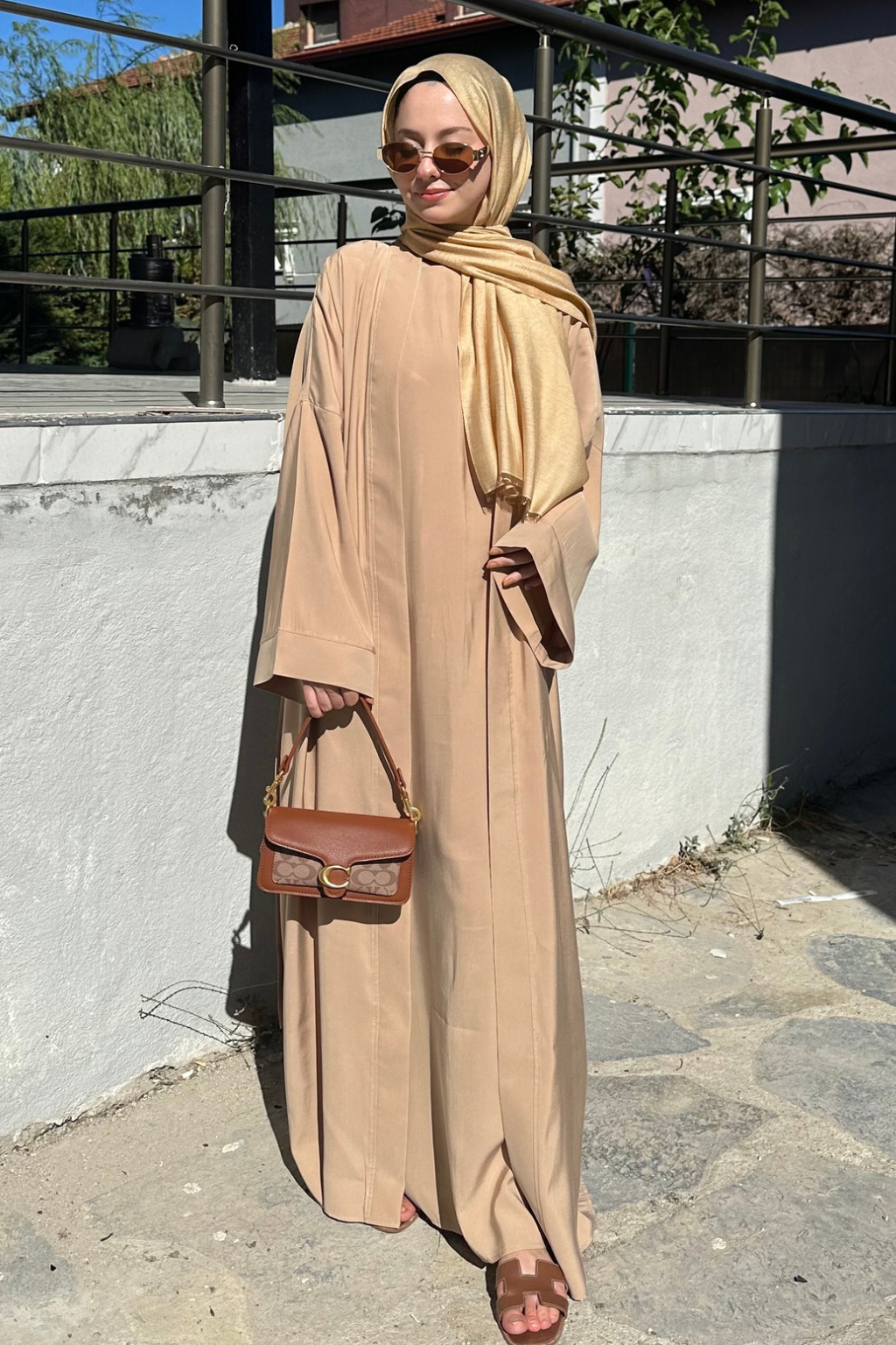 Cupra İç Elbiseli Abaya Bej