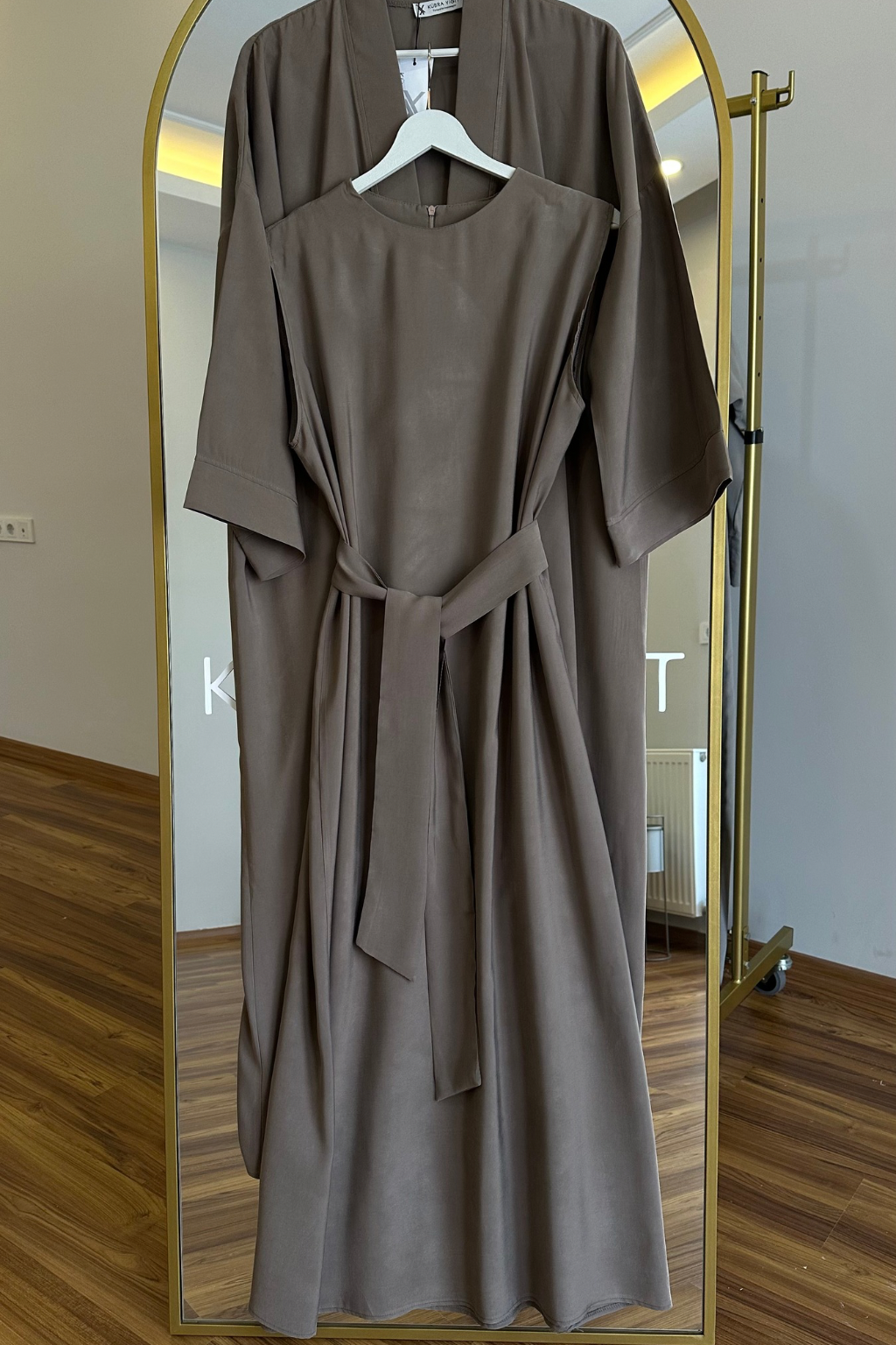 Cupra İç Elbiseli Abaya Vizon