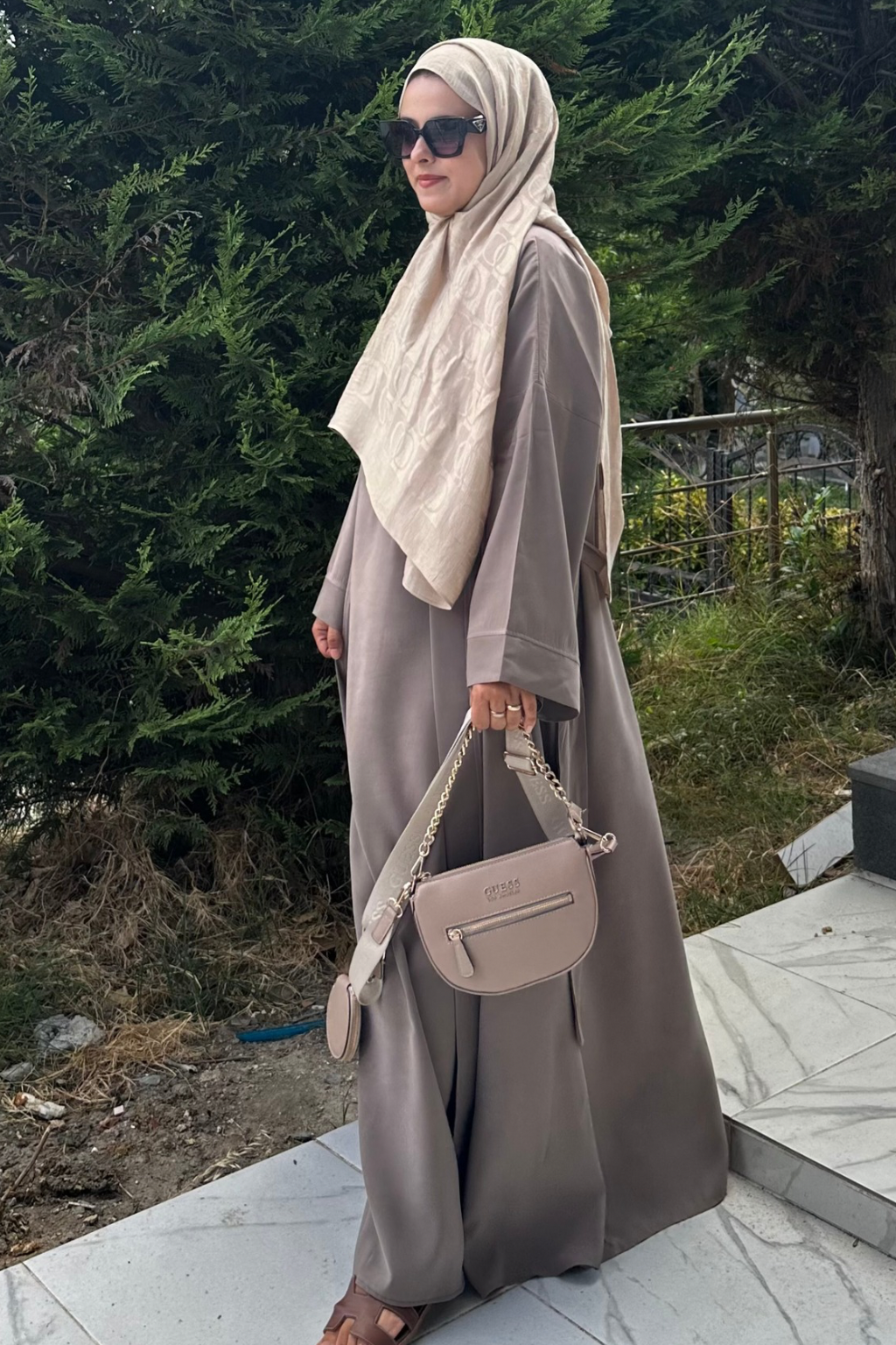 Cupra İç Elbiseli Abaya Vizon