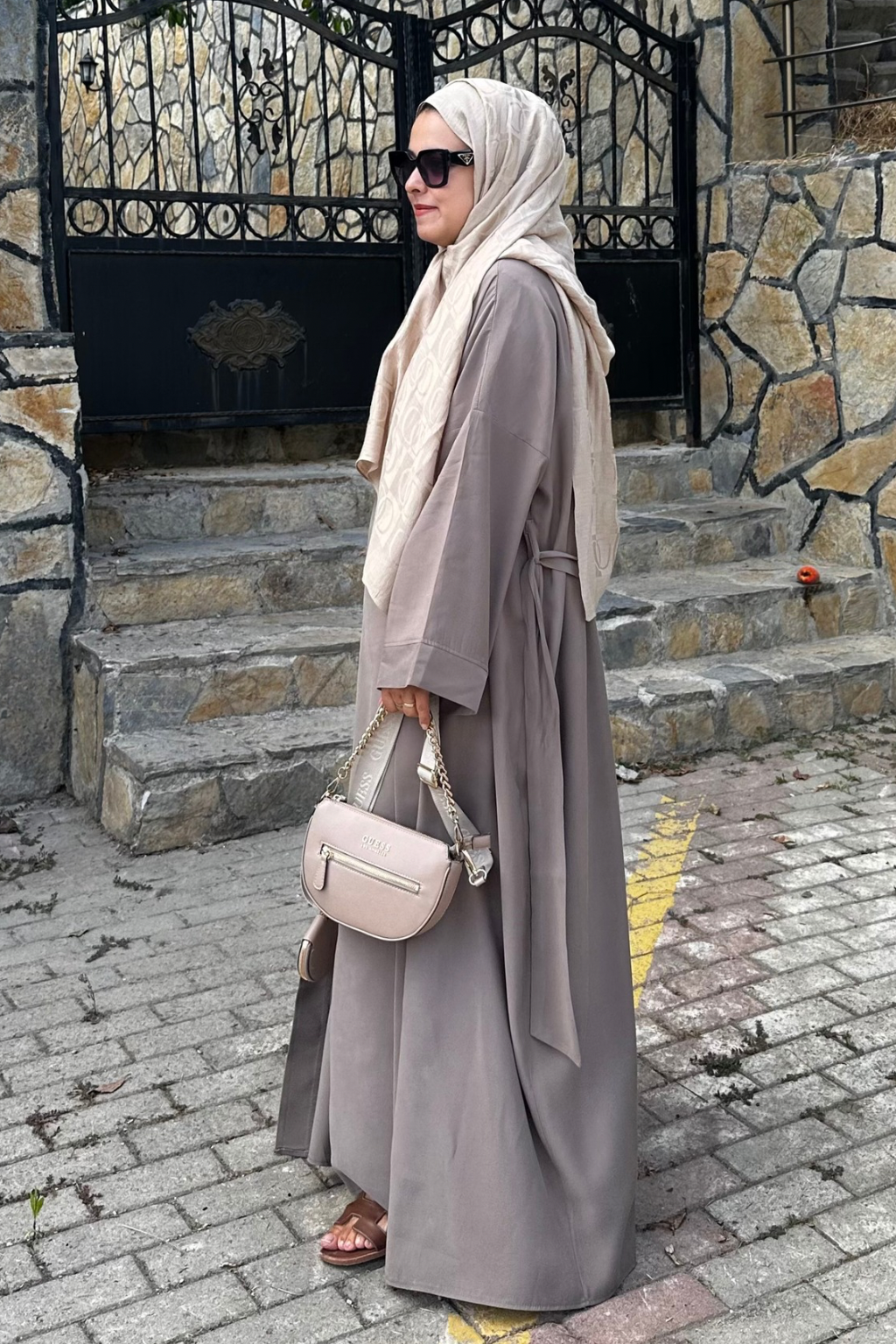 Cupra İç Elbiseli Abaya Vizon