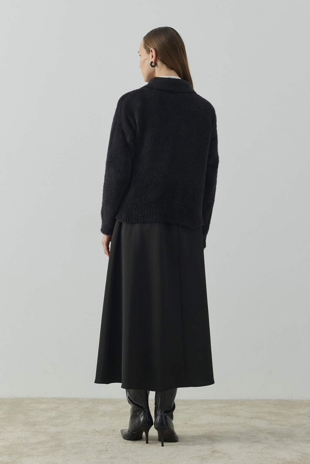 Düğme Detaylı Soft Hırka Siyah