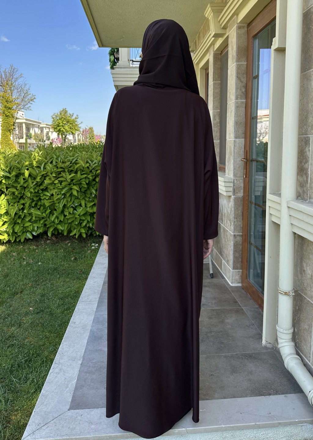 Naira Abaya Kahverengi Büyük Desen 